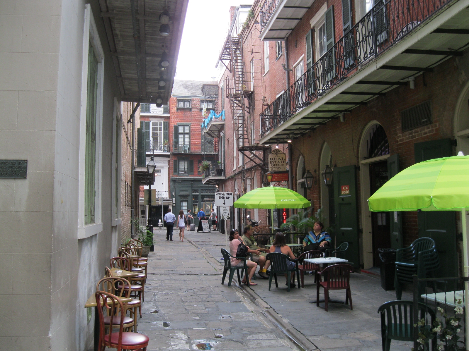 Bar next to the cathedral