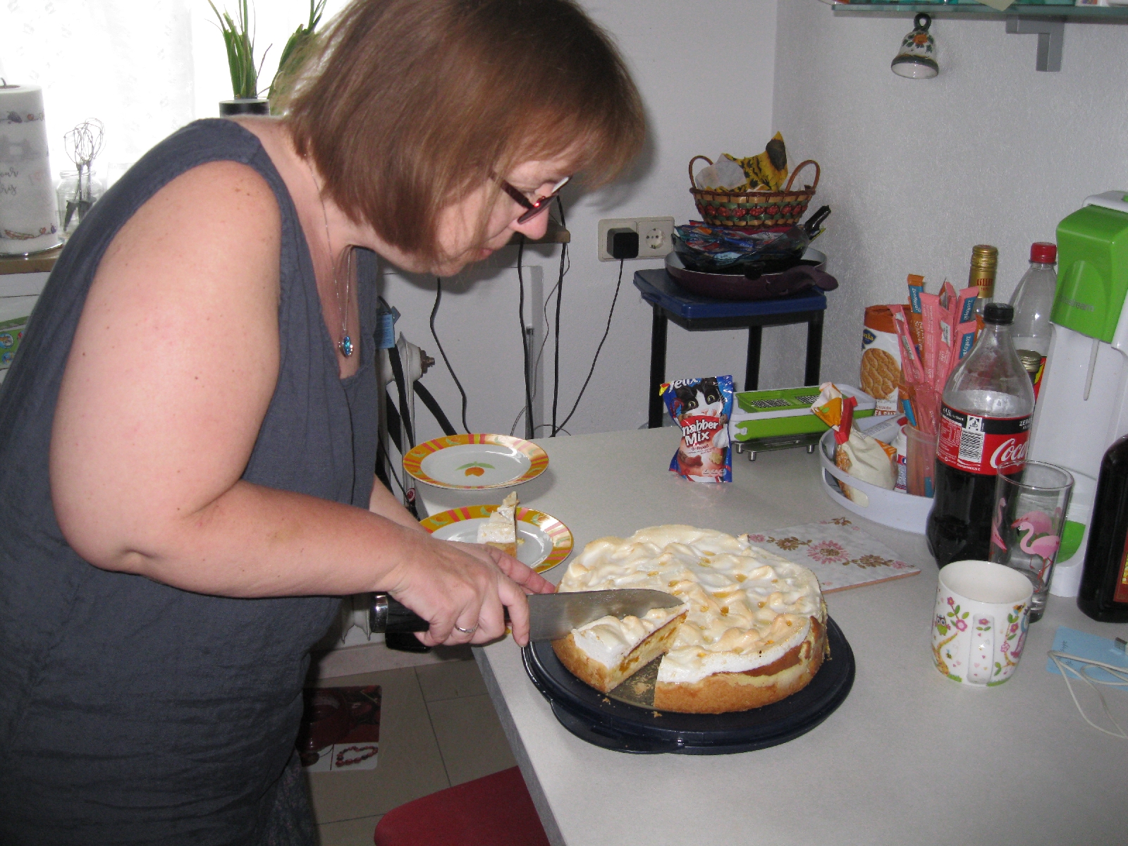 Tear Cake Cutting